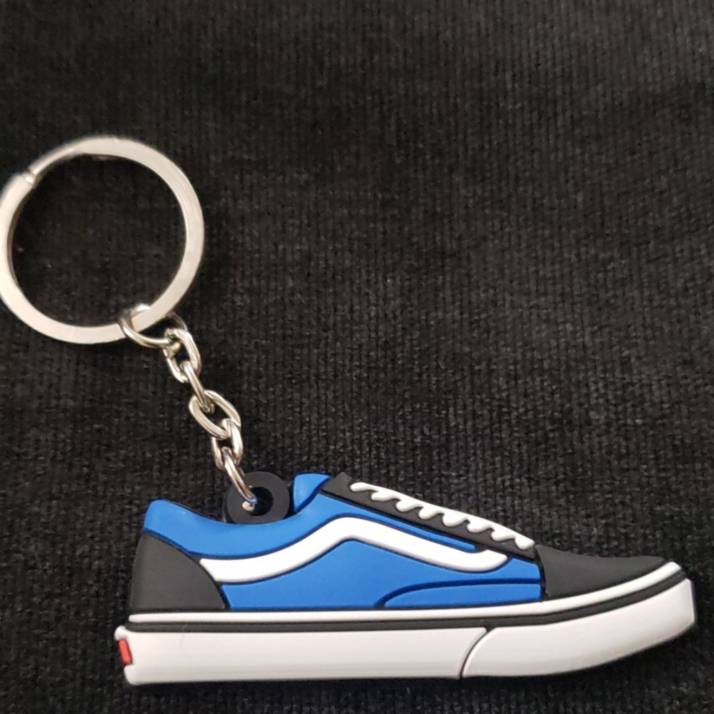 🔥Vans Ward Skate (blue/blk) Keychain🔥